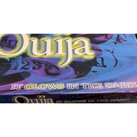 Ouija Board Glow in the Dark Parker Brothers 1998 Mystifying Oracle USA Made - Picture 6 of 16